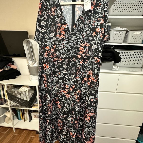 GLAMOROUS MAXI FLORAL DRESS - Picture 8 of 9